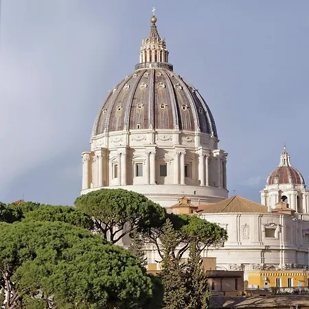 Ych-una Finestra Sulla Cupola Di San Pietro